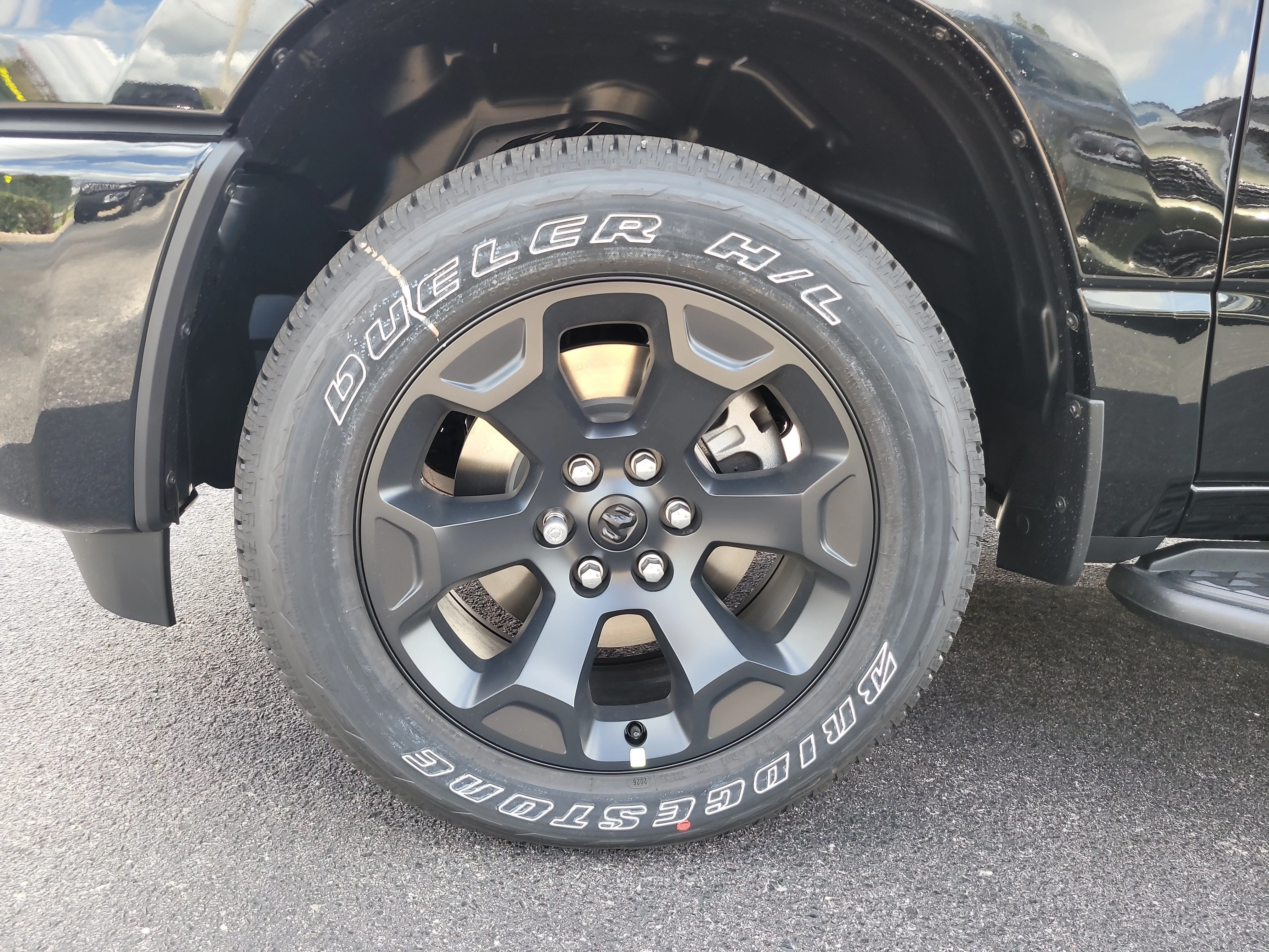 New 2026 Diamond Black Crystal Pearlcoat Ram Express image 10