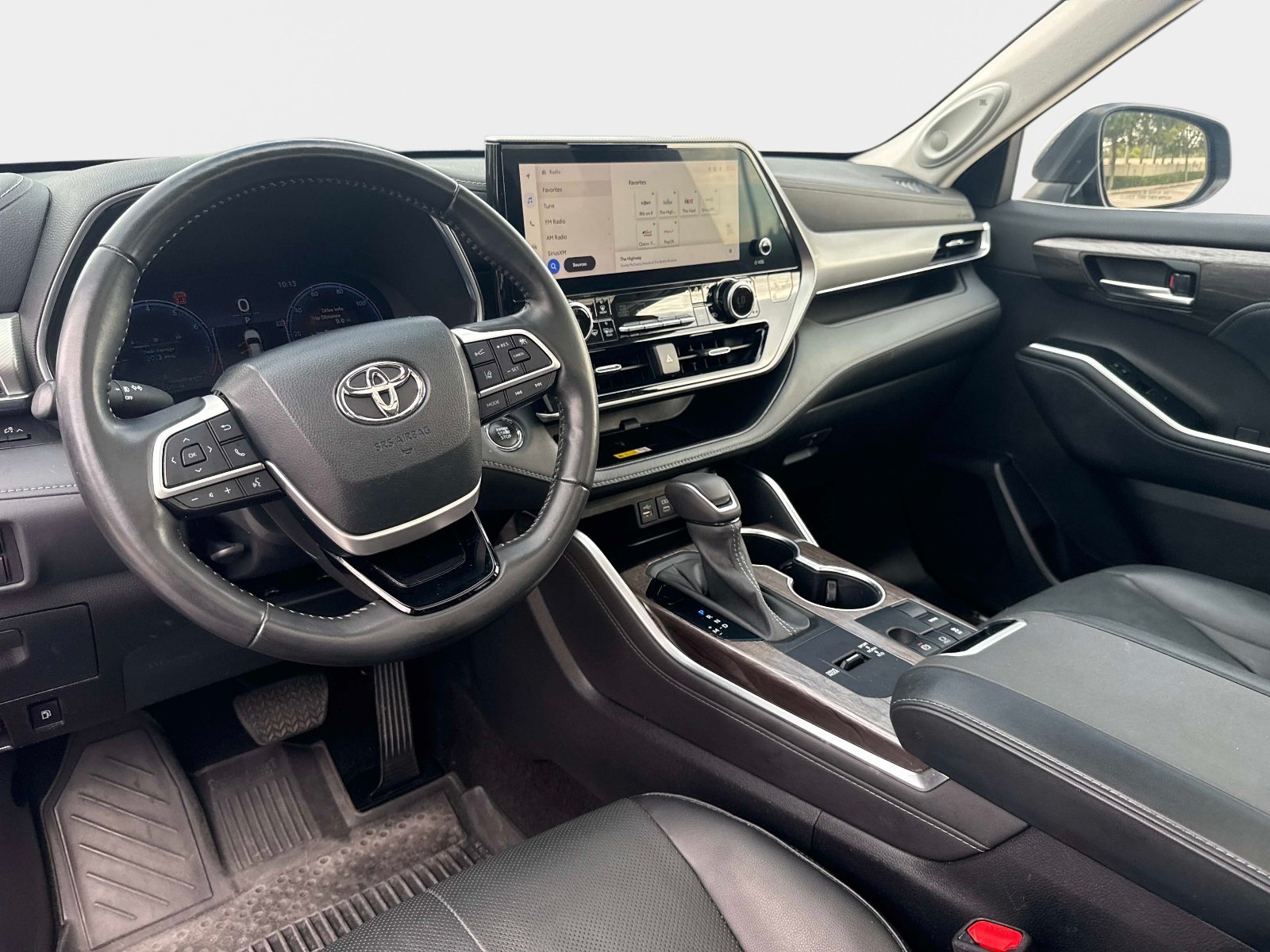Used 2023 Blueprint Toyota Platinum image 16