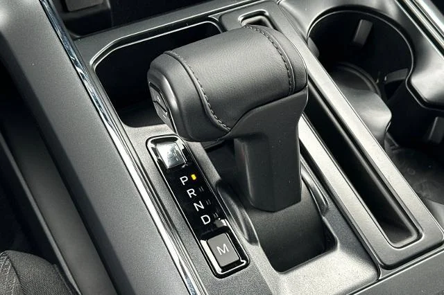 New 2026 Carbonized Gray Metallic Ford XLT image 40