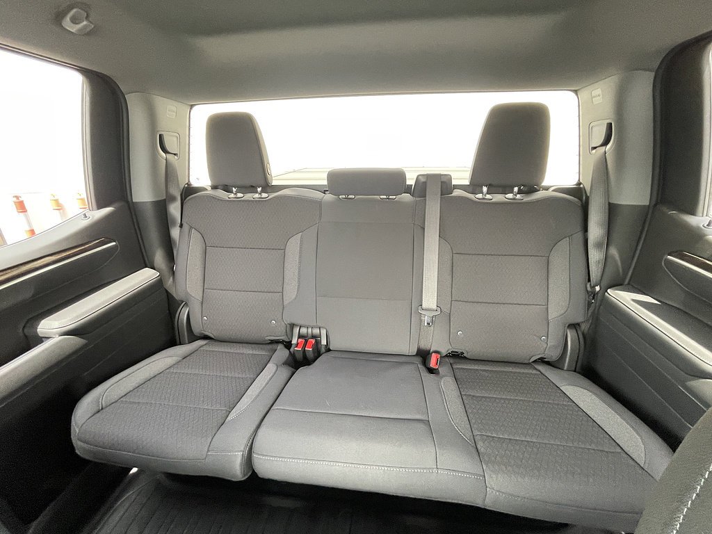2026 GMC Sierra 1500 SLE - Photo 18