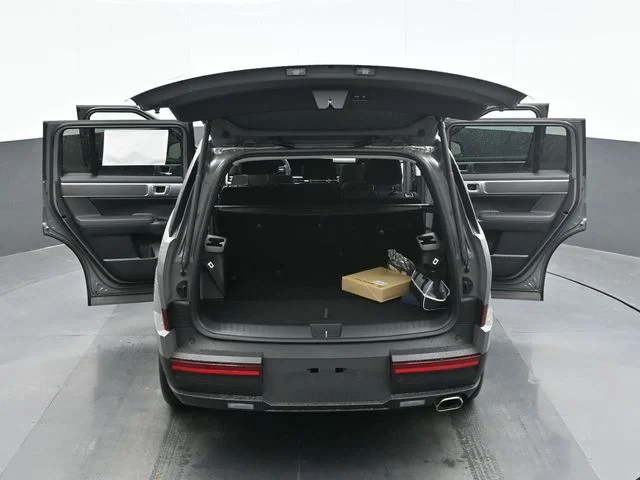New 2026 Gray Hyundai SE image 27