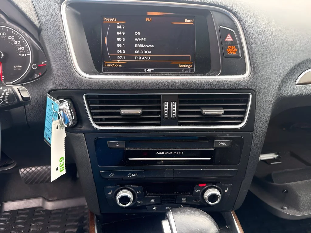Used 2017  Audi Premium image 12