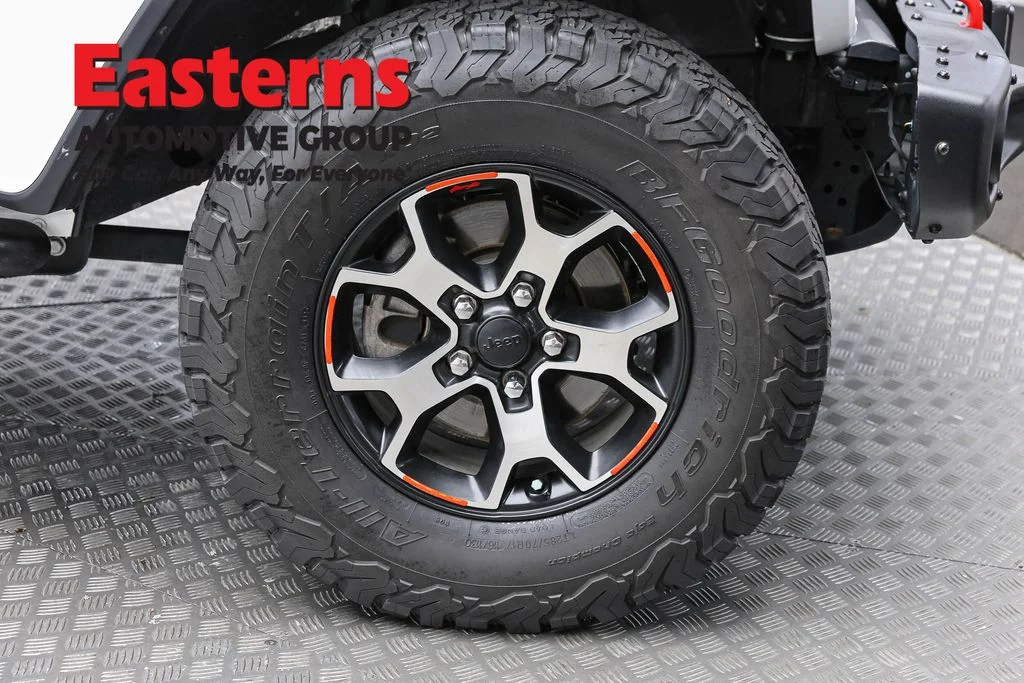 Used 2020 White Jeep Unlimited Rubicon image 34