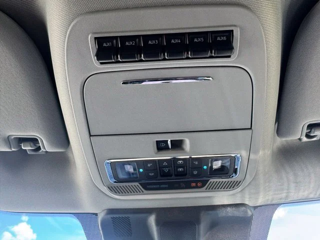 Used 2025 Blue Ford Lariat image 33