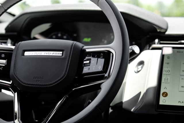 New 2026  Land Rover S image 21