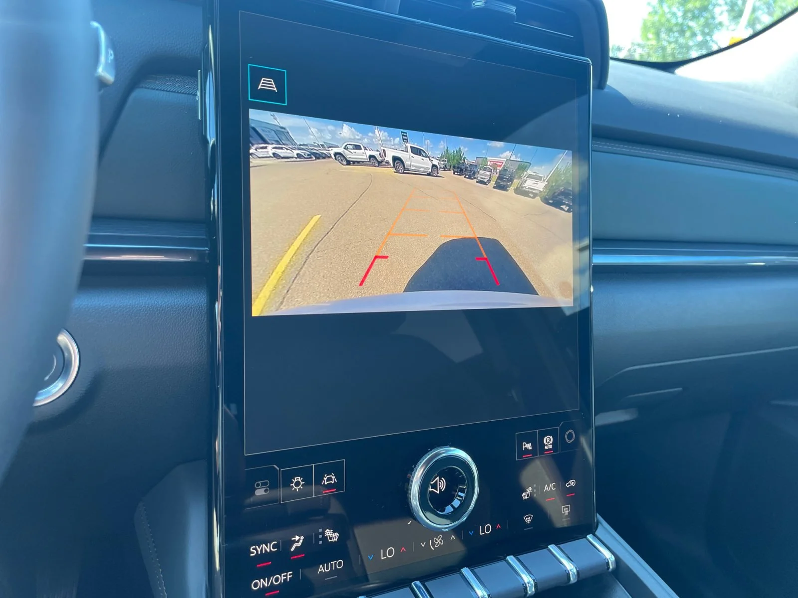 New 2027 Summit White GMC AWD AT4 image 24