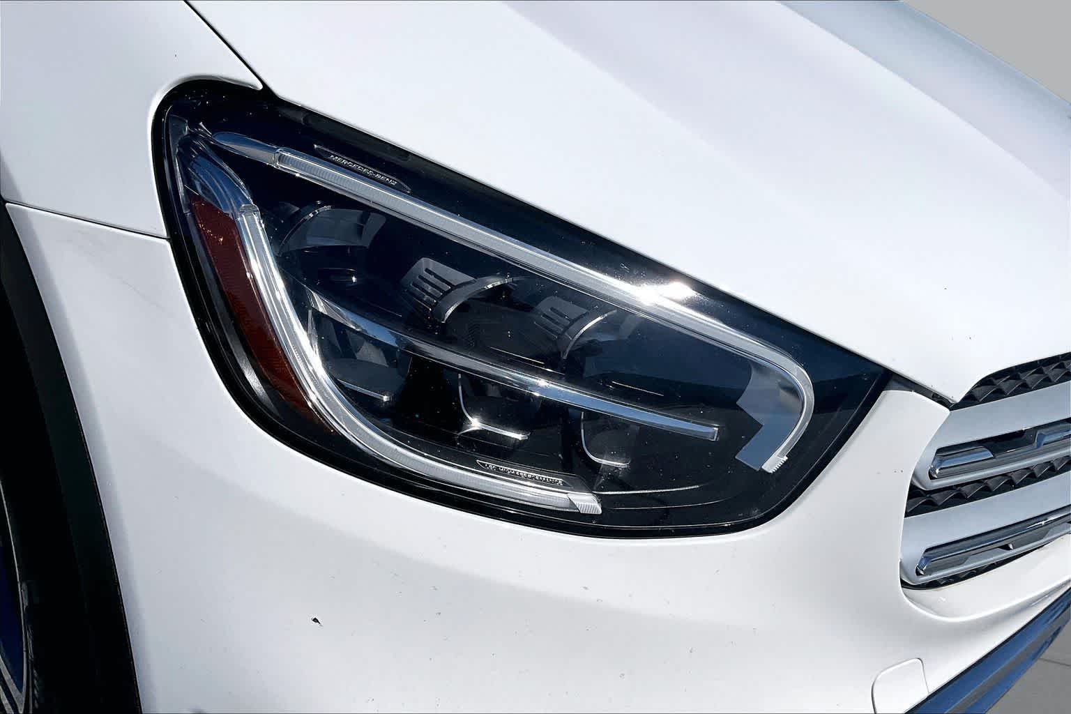 Used 2021 Polar White Mercedes-Benz GLC 300 image 49