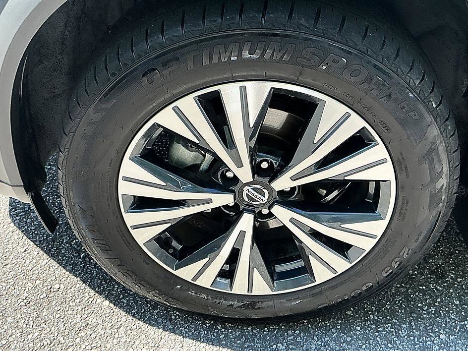 Used 2021 Gun Metallic Nissan SV image 7