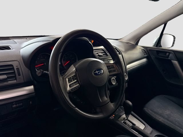 Used 2014  Subaru 2.5i Premium image 10
