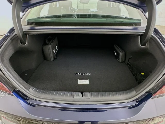 New 2026 Blue Genesis 2.5T Prestige image 24