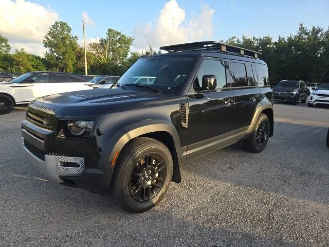 Certified Used 2025 Santorini Black Metallic Land Rover S image 1