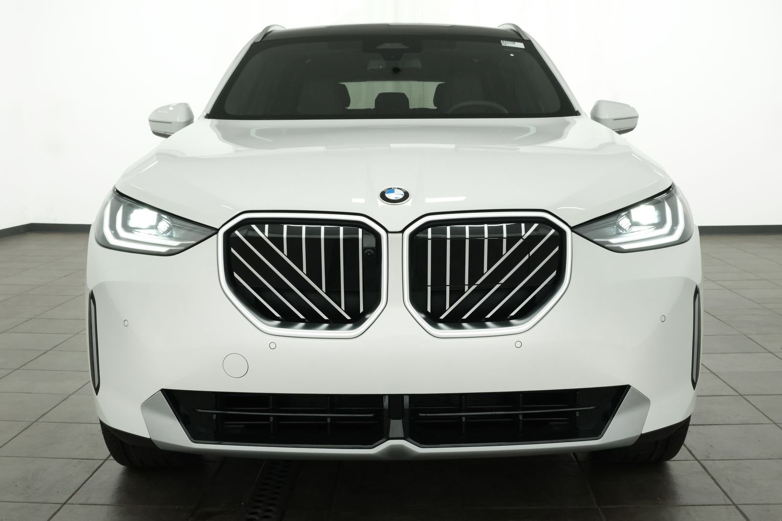 New 2026 Alpine White BMW 30 xDrive image 8