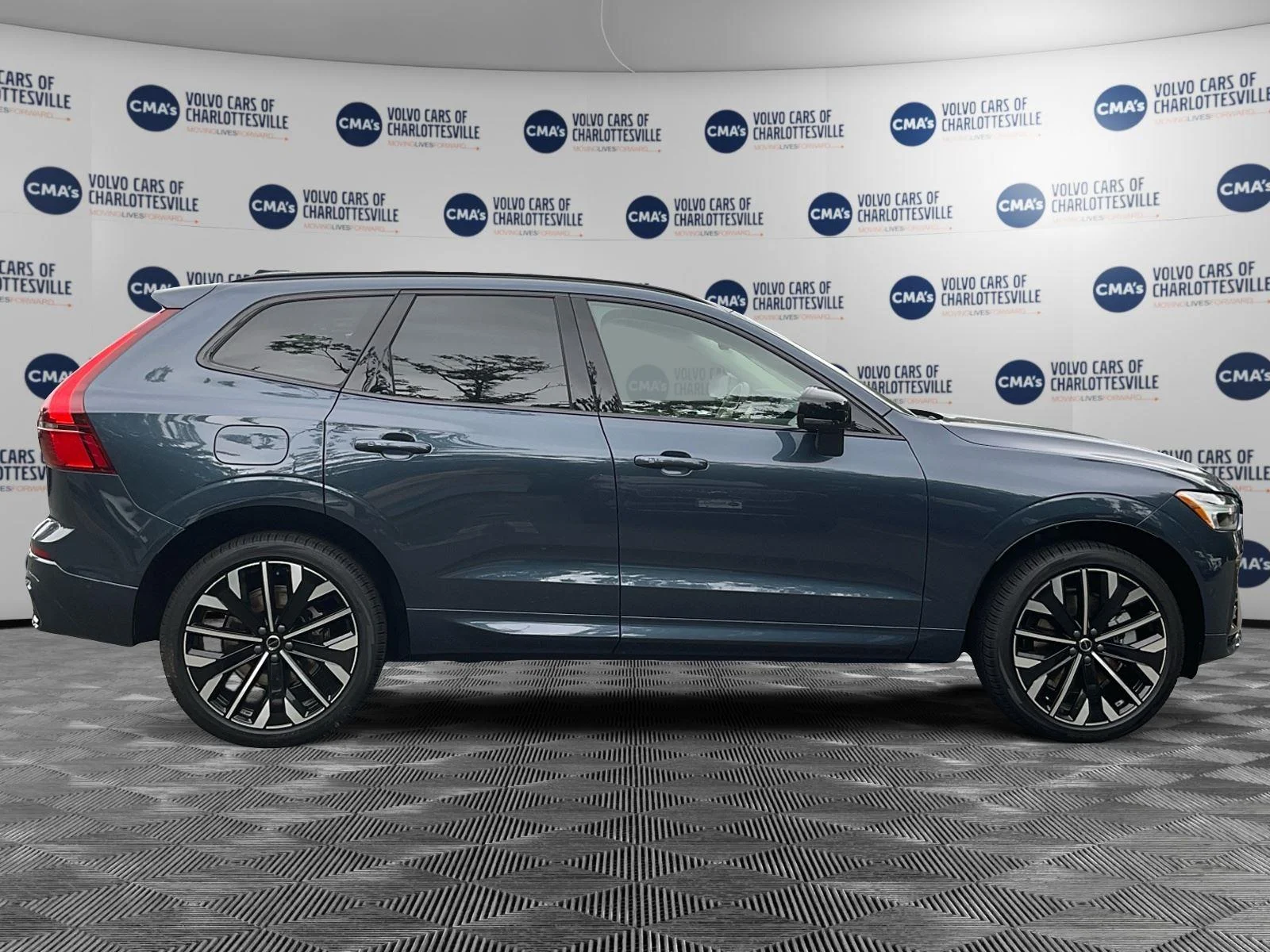 New 2026 Denim Blue Metallic Volvo Ultra image 6