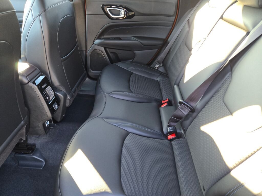 New 2026 Joose Exterior Paint Jeep Latitude image 18
