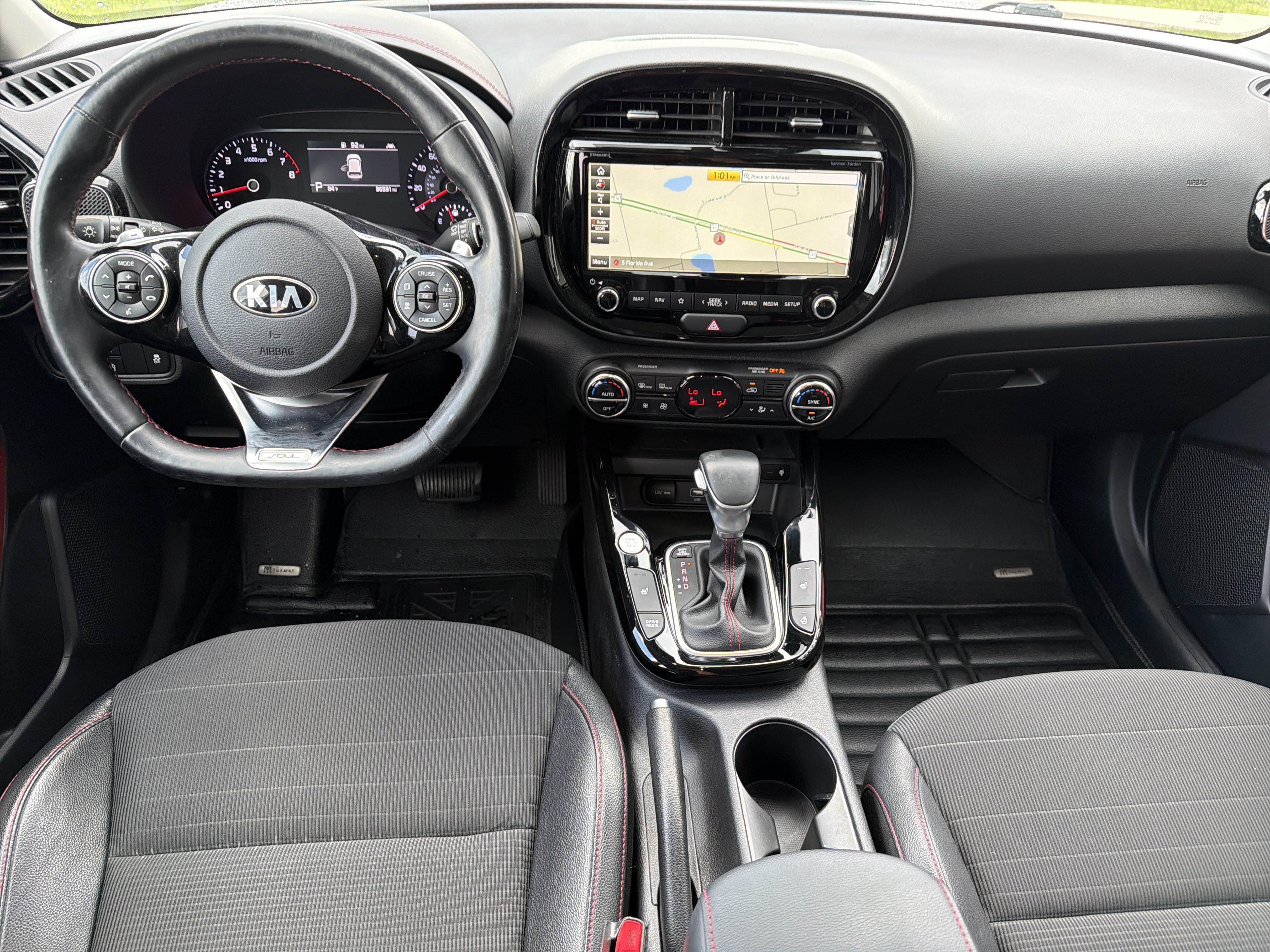 Used 2021 Snow White Pearl Kia Turbo image 13