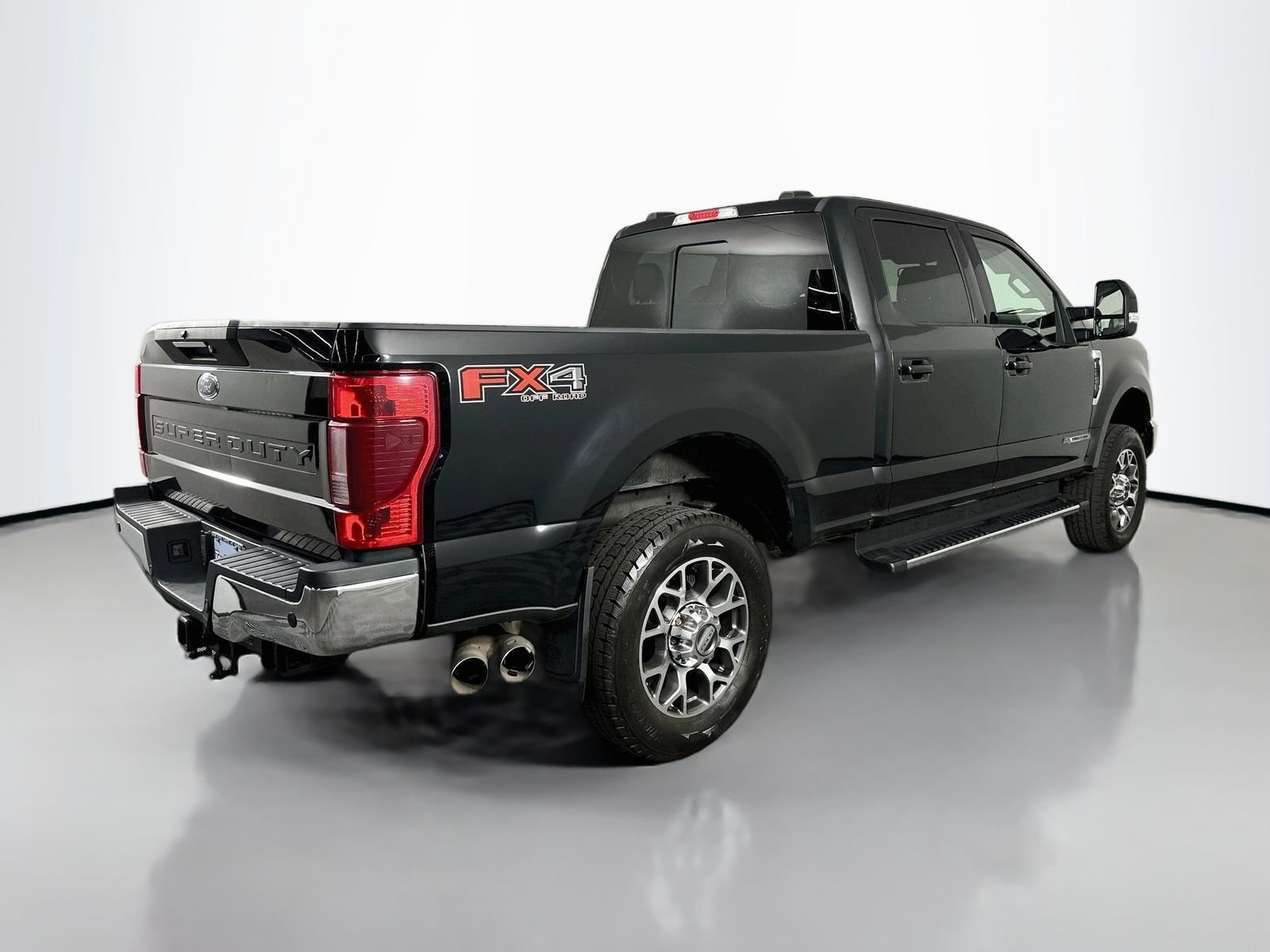 Used 2020 Black Metallic Ford Lariat image 7