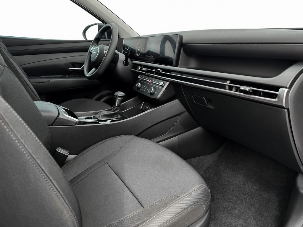 2025 Hyundai Tucson SE - Photo 22