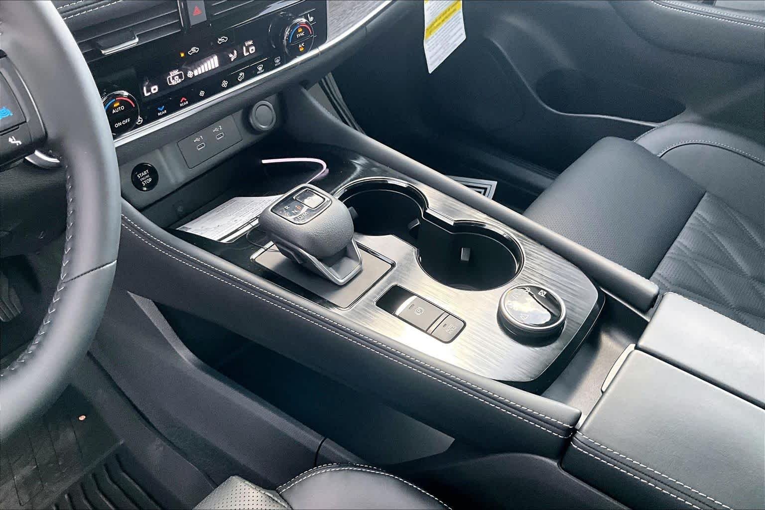 2026 Nissan Rogue Platinum - Photo 11