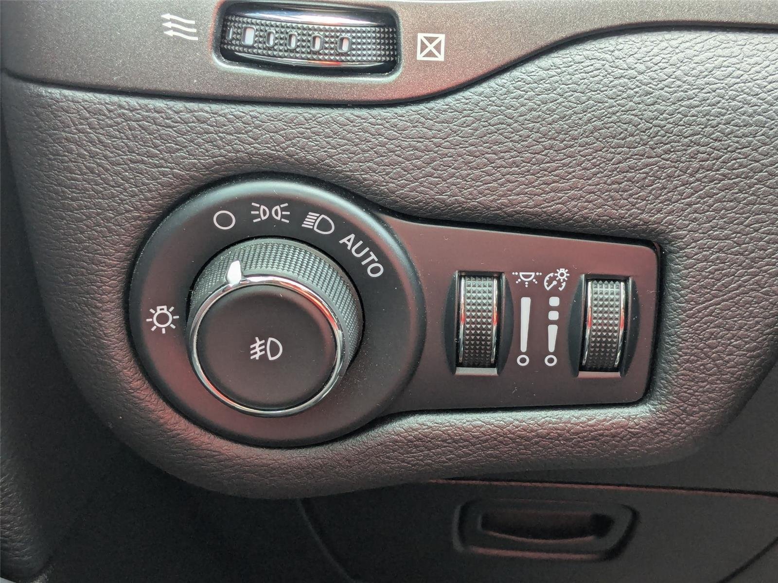 Used 2022 GRAY Jeep Trailhawk image 20