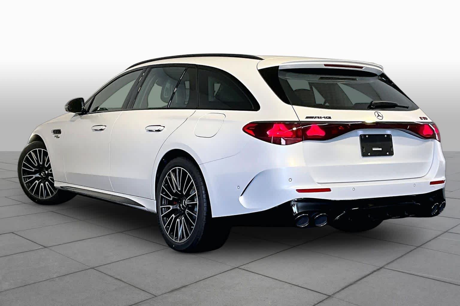 New 2027 MANUFAKTUR Moonlight White Magno Mercedes-Benz AMG® E 53 Hybrid image 3