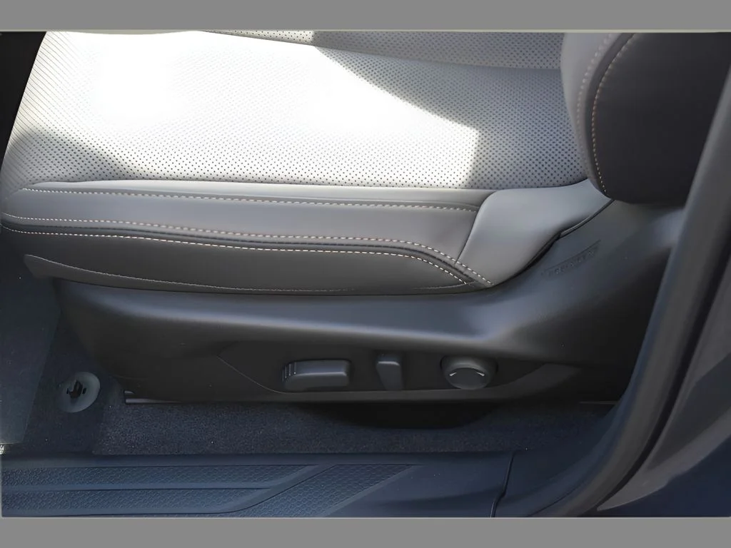 2026 Subaru Outback Limited - Photo 32