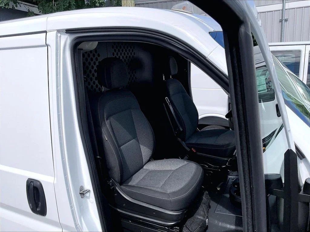 Used 2025 White Ram Base image 11