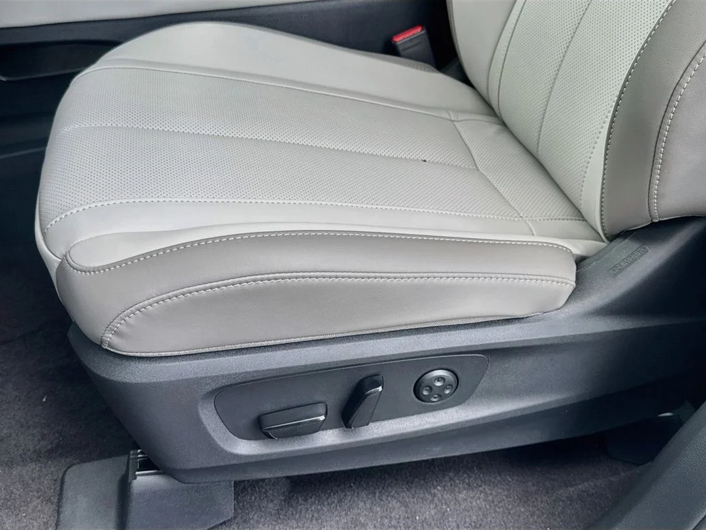 New 2027 Gray INFINITI LUXE image 20