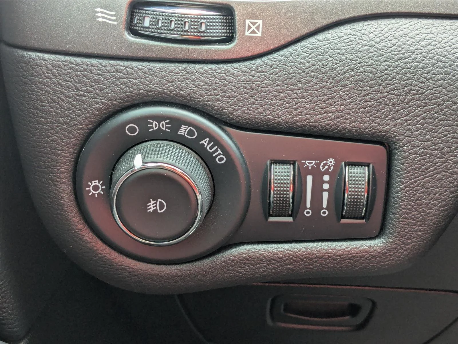 Used 2022 GRAY Jeep Trailhawk image 20