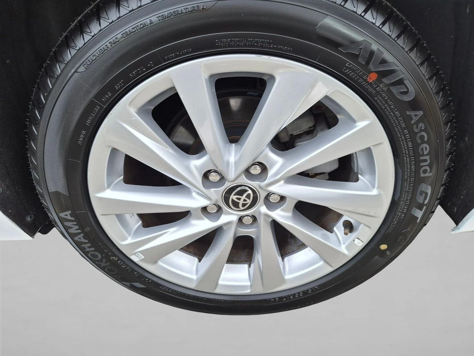 Used 2021 Super White Toyota LE image 21