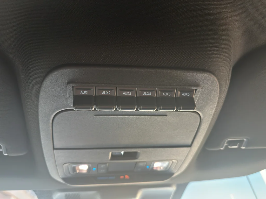 Used 2025  Ford Tremor image 29