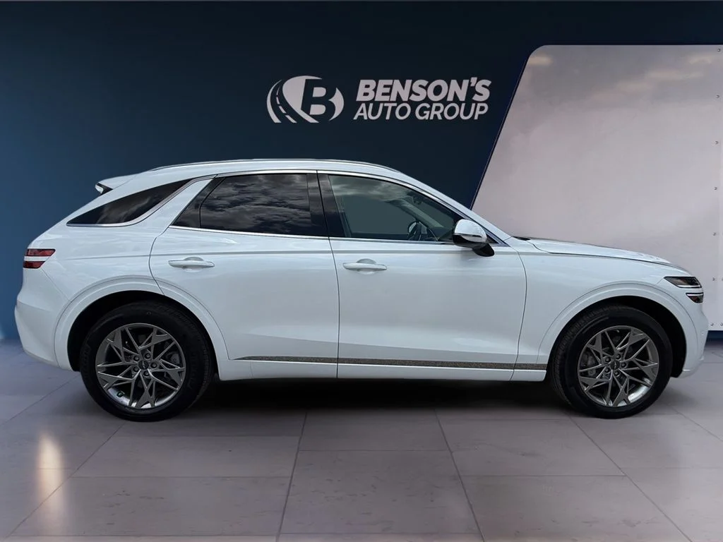 Used 2025 White Genesis 2.5T image 6
