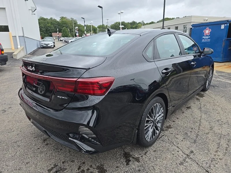 Used 2023 Black Kia GT-Line image 8