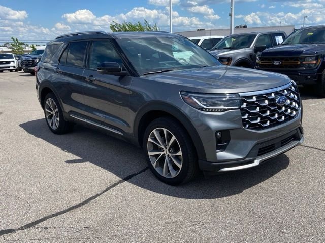 Used 2025 Carbonized Gray Metallic Ford Platinum image 2