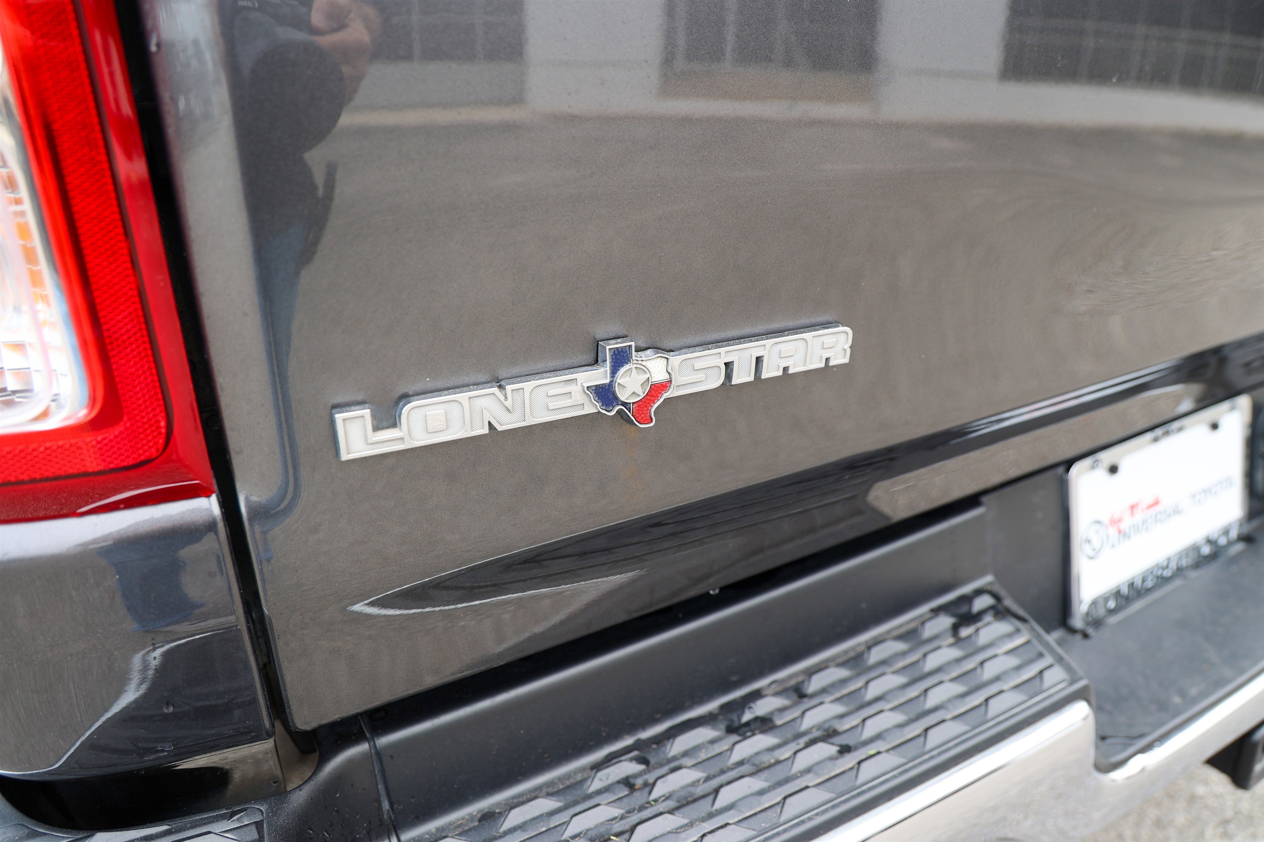 Used 2022 Granite Crystal Metallic Clearcoat Ram Lone Star image 13