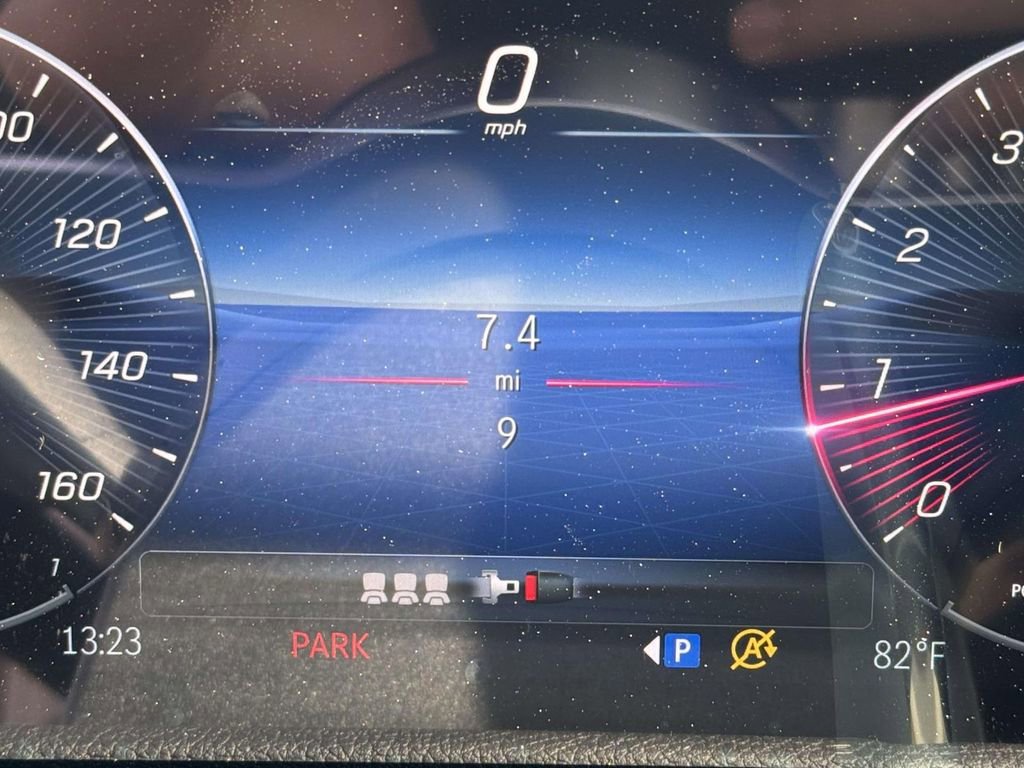 New 2026 Starling Blue Metallic Mercedes-Benz GLB 250 image 2
