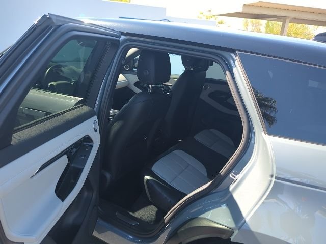 Used 2020  Land Rover First Edition image 11