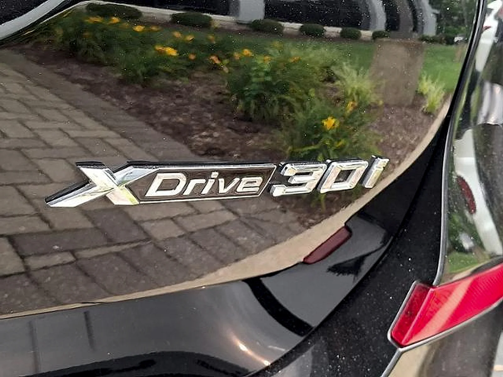 Used 2019  BMW xDrive30i image 31
