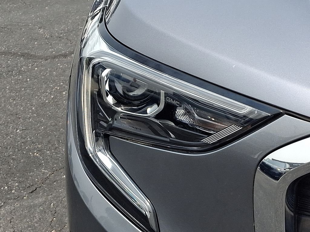 Used 2018 Steel Metallic GMC SLE image 9