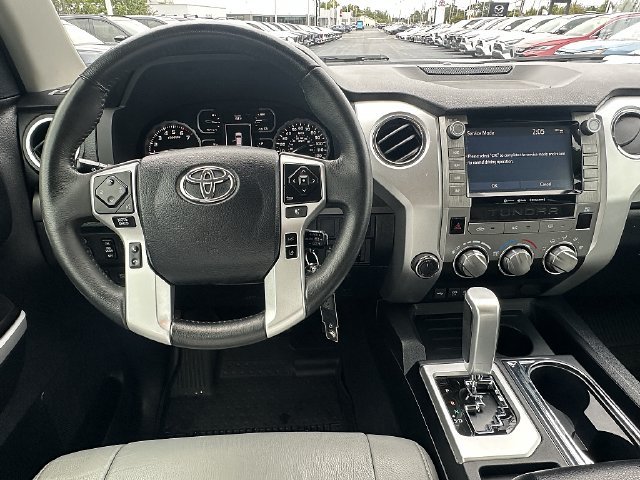 Used 2020  Toyota SR5 image 15