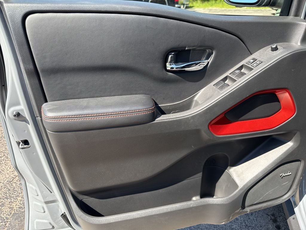 Used 2025 Gray Nissan PRO-4X image 21
