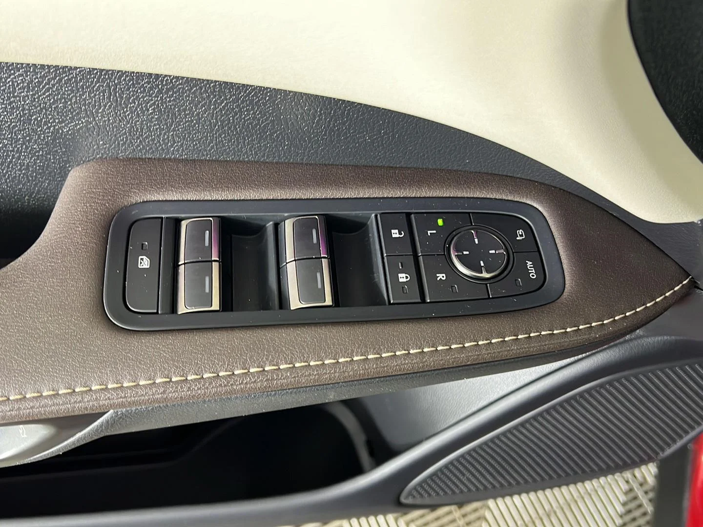 Used 2023 Matador Red Mica Lexus Base image 16