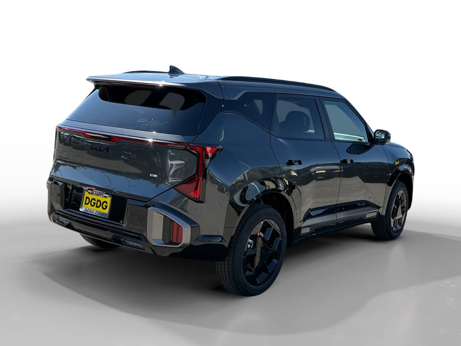 New 2027 Interstellar Gray Kia X-Line S image 5