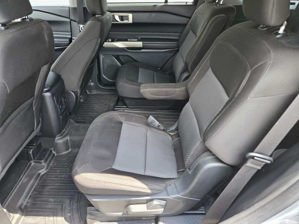 Used 2023 Silver Ford XLT image 17