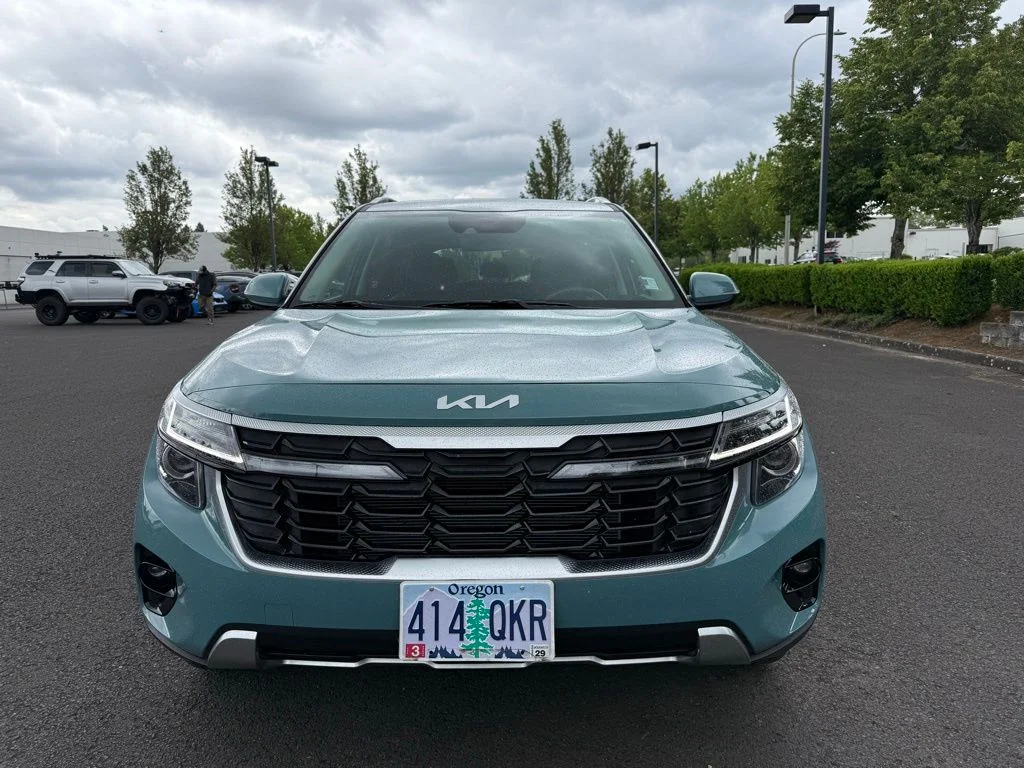 Used 2025 Pluton Blue Kia EX image 2