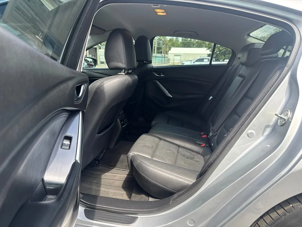 Used 2017 Silver Mazda Touring image 15