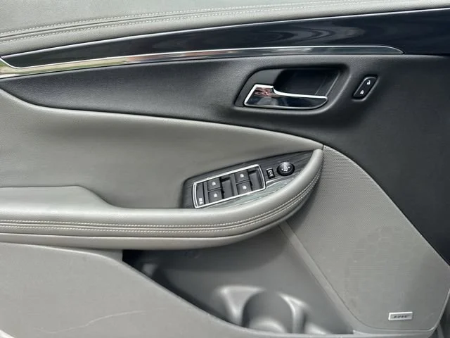 Certified Used 2019 SILVER ICE METALLIC Chevrolet Premier image 23