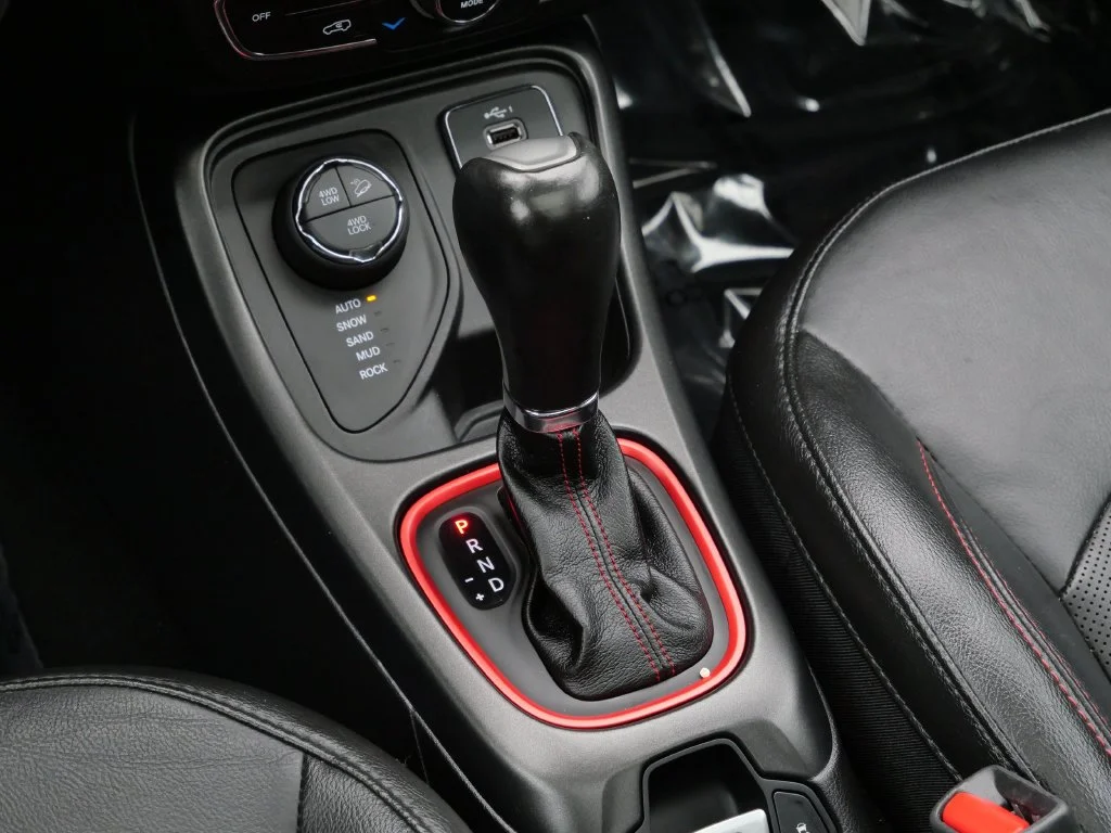 Used 2019 Orange Jeep Trailhawk image 19