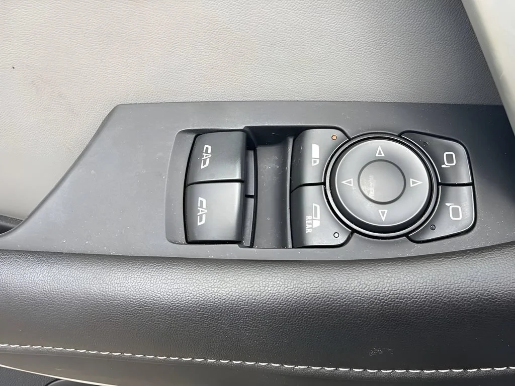Used 2024 Sharkskin Metallic Chevrolet 3LT image 13