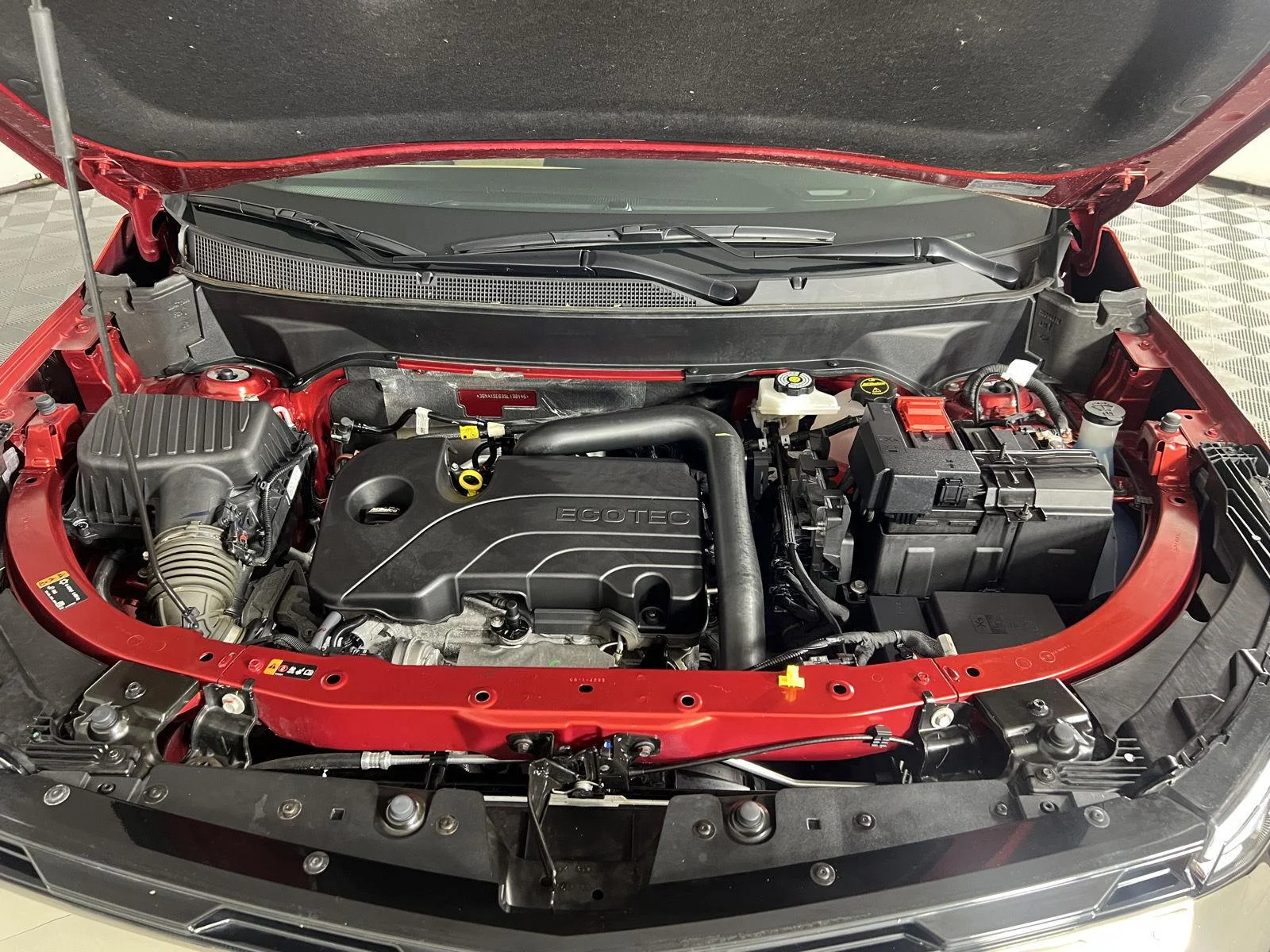 Used 2025 Radiant Red Tintcoat Chevrolet AWD ACTIV image 13
