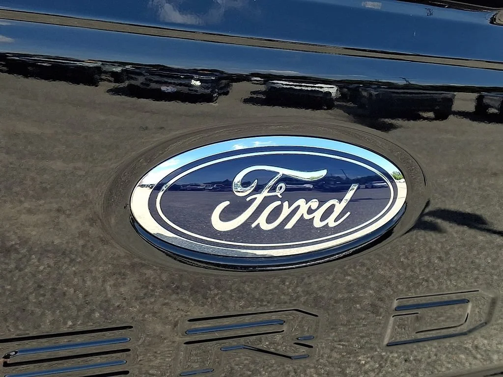 Used 2023  Ford XL image 32